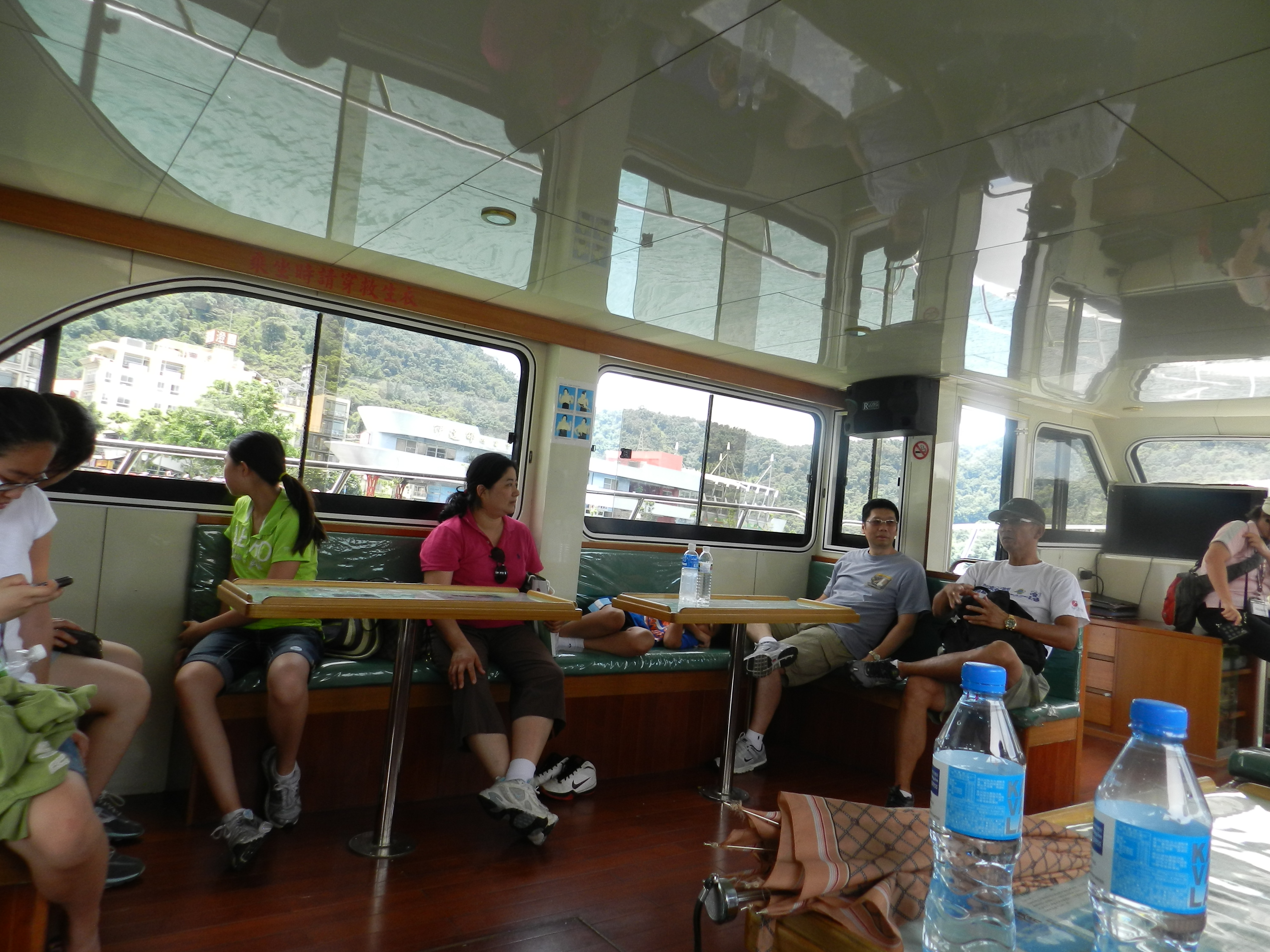 YOCBoatRideToKuanHuaIsland20120708.JPG